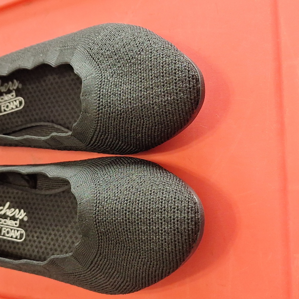 Skechers Cleo. Size 7.5. New. - Picture 4 of 9